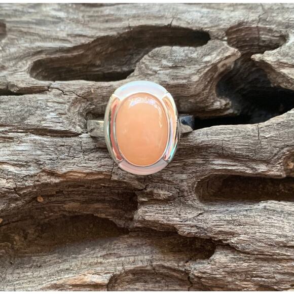 Pink Aventurine, Mother of Pearl, and Sterling Silver Ring - Picture 1 of 5